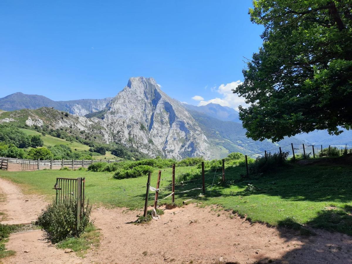 Hosteria Picos De Europa Potes Exterior photo